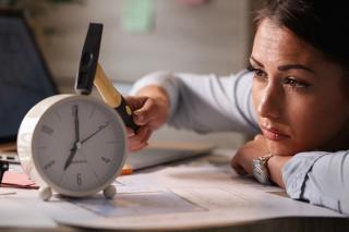 Achtung! Diese Überstunden-Regelungen sind unwirksam Achtung! Diese Überstunden-Regelungen sind unwirksam