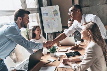 Erster Arbeitstag - was tun, damit der Start in den neuen Job glückt? Erster Arbeitstag - was tun, damit der Start in den neuen Job glückt?