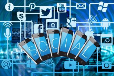 So funktionieren Stellenanzeigen in Social Media So funktionieren Stellenanzeigen in Social Media