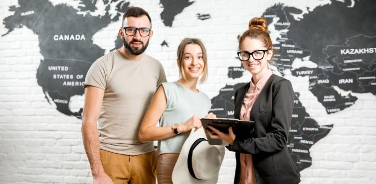 Arbeiten im Ausland eröffnet neue Karriereperspektiven Arbeiten im Ausland eröffnet neue Karriereperspektiven
